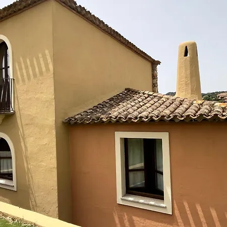 Sardinia فيلة